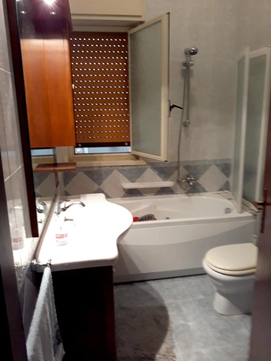 Suitetrails - 3 bedrooms apartement with jacuzzi and furnished terrace at Floridia