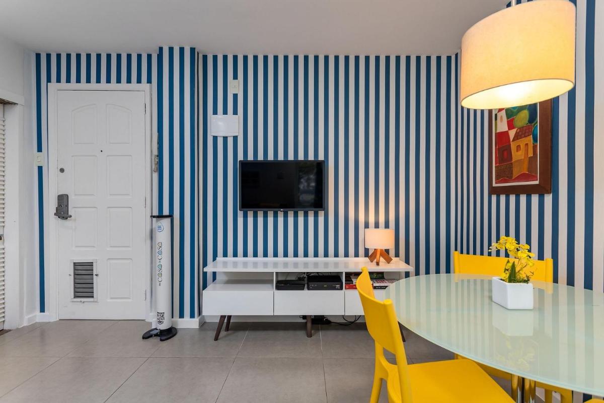 Concept Studio a 200m PRAIA de IPANEMA e 500m Praia COPACABANA - Portaria 24h, Cozinha Completa, Ar Condicionado, SmarTV e Wi-Fi 35mbps - Housity