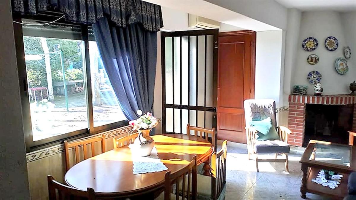 5 bedrooms house with shared pool enclosed garden and wifi at Sotillo de la Adrada - Housity