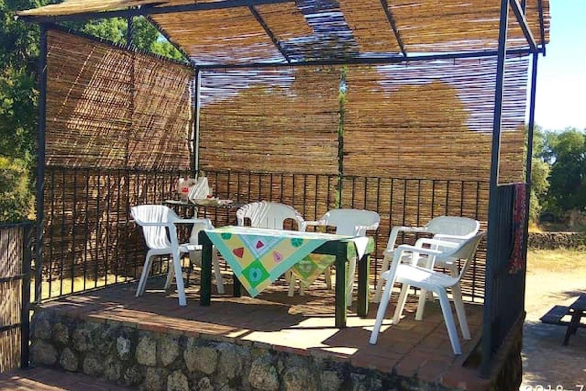 Spacious villa with private pool in Caceres - Housity