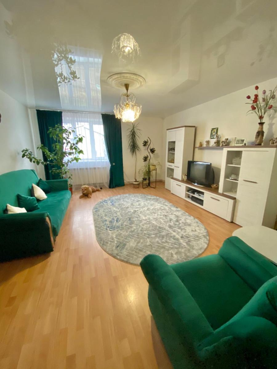 Karpats kii budinochok skole - Housity