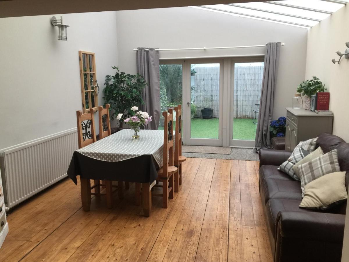 Large 2-Bed House Derbyshire off Chatsworth rd - Housity