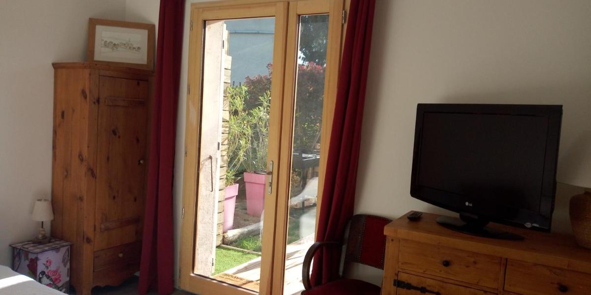 Studio avec jardin au pied du Revard dans villa - Housity