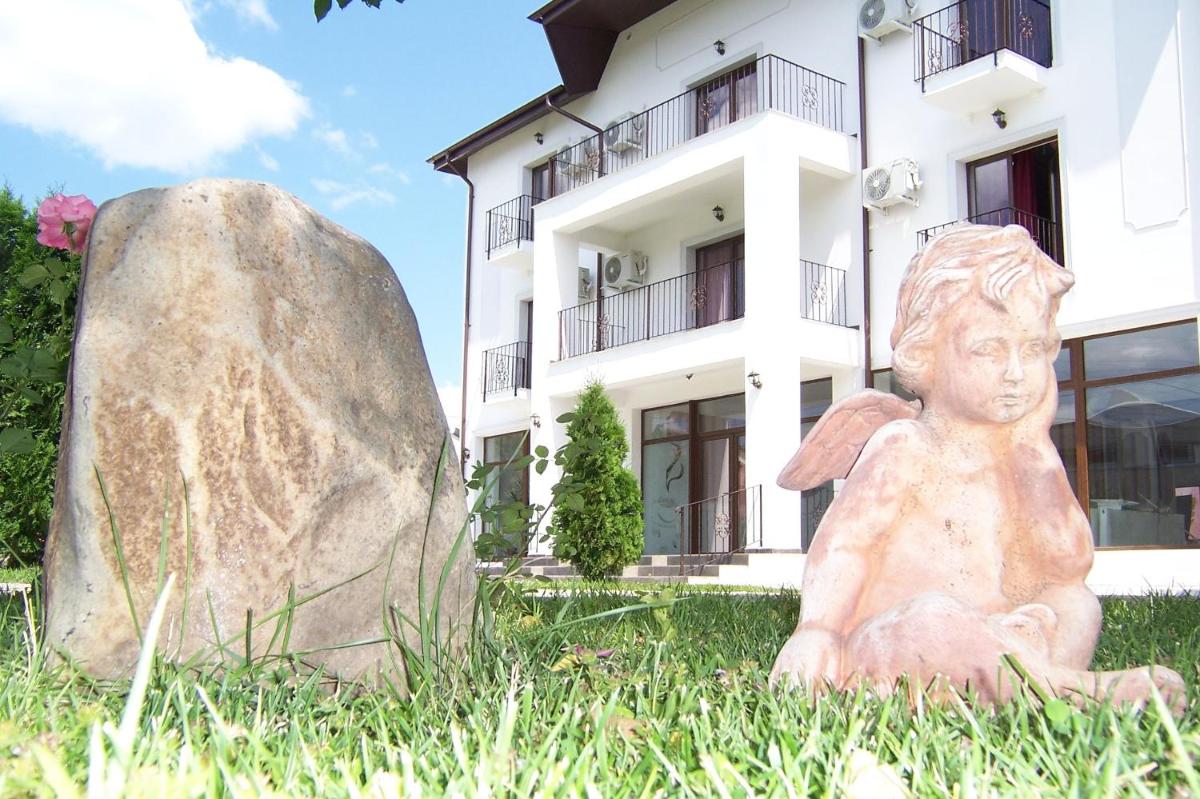 Pensiunea Velvet - Housity
