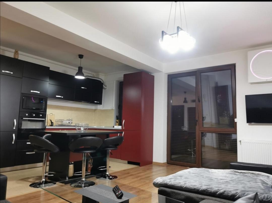 Jolie Luxury Apartment - Housity