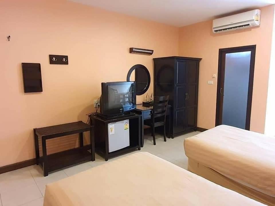 The Victory Hotel - Housity