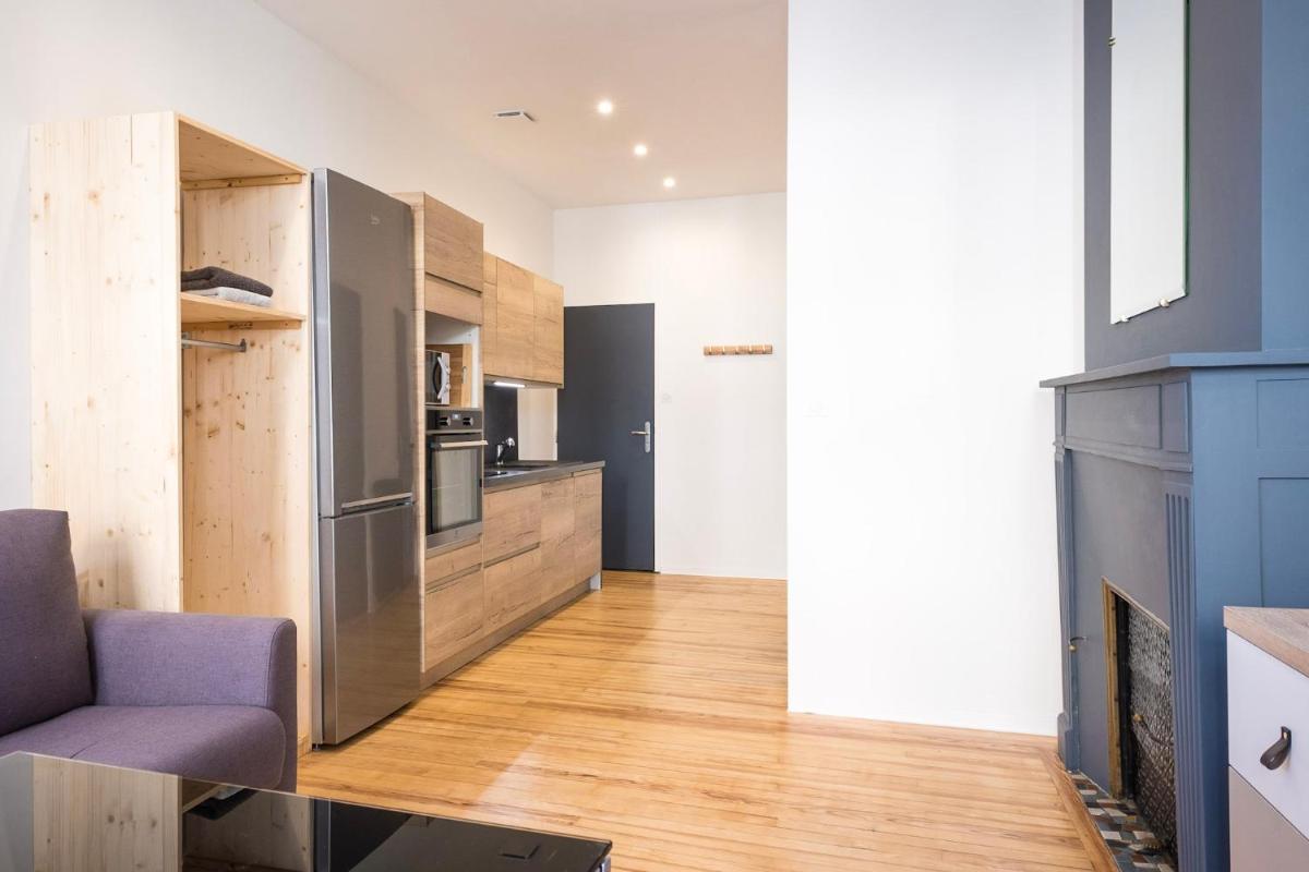 Studio NEUF, charme de l'ancien, avec balcon - 3 étoiles, 4 diamants - Housity