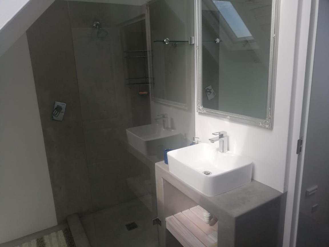 a Deo House - Housity