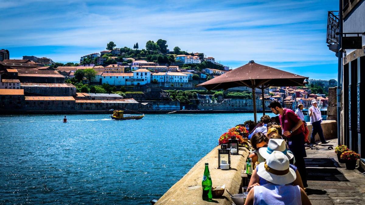 One bedroom property with lake view and terrace at Porto - Housity