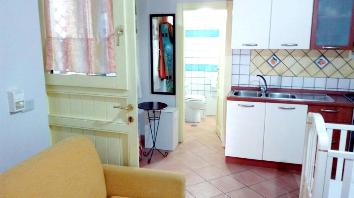 Studio with enclosed garden and wifi at Petrosa 5 km away from the beach - Housity