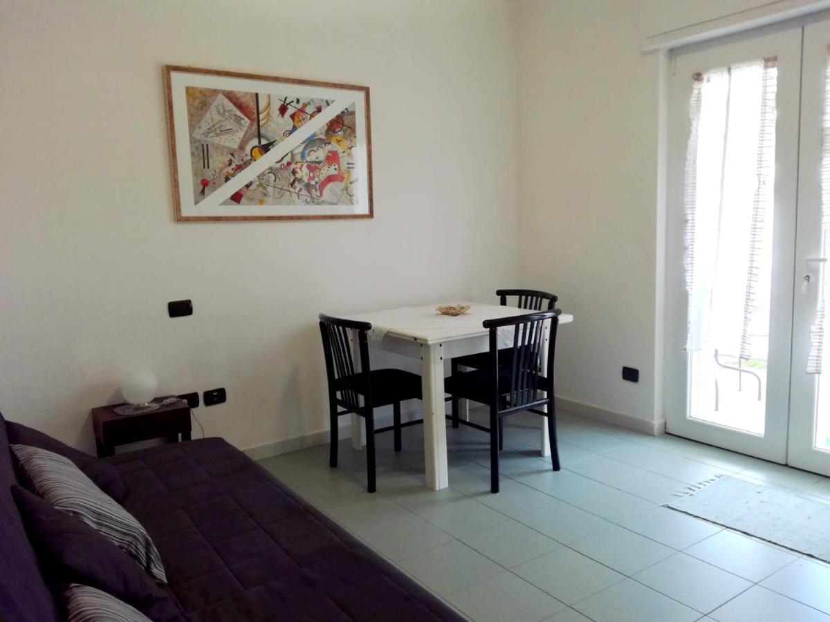 One bedroom apartement with enclosed garden and wifi at Matera - Housity