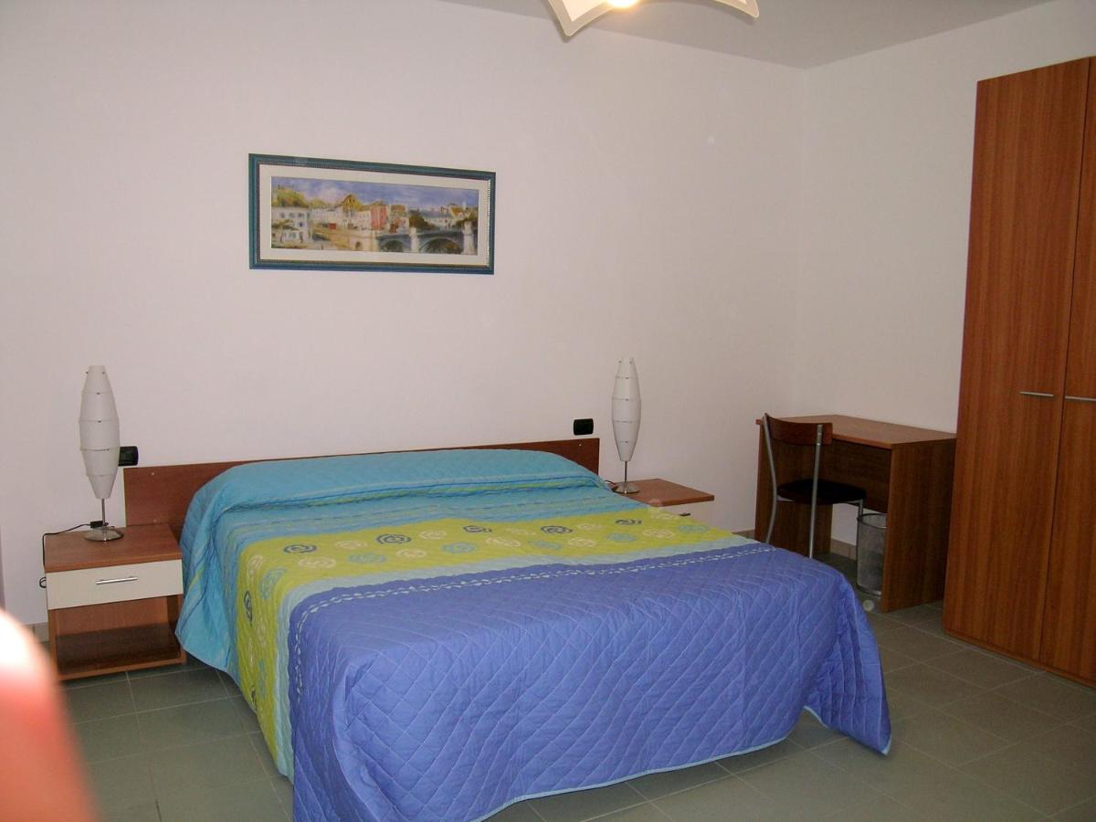 One bedroom apartement with enclosed garden and wifi at Matera - Housity
