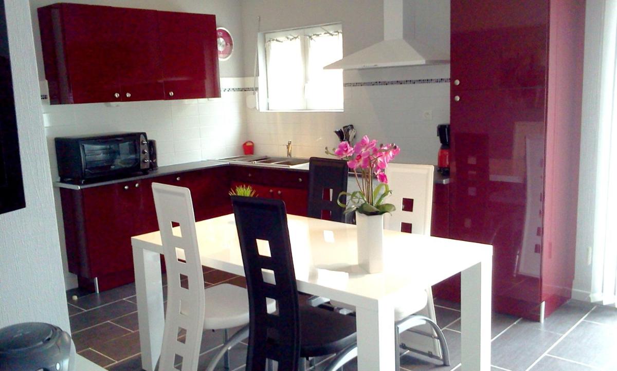 Maison d'une chambre avec terrasse amenagee et wifi a Rodes - Housity