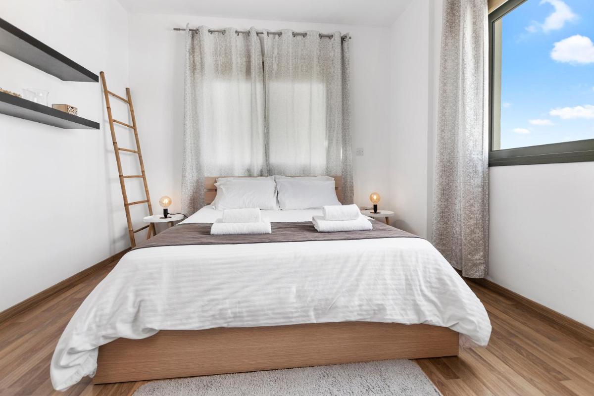 Glabur Stays - The Nicosia Elite - Exceptional Top Floor Apartment Nicosia City, Welcomes U!!! - Housity
