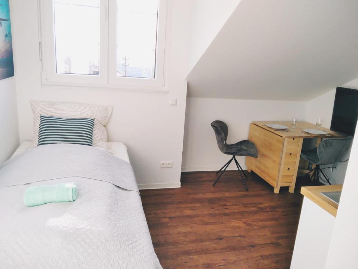 Sroom Stuttgart Flughafen Messe - Housity