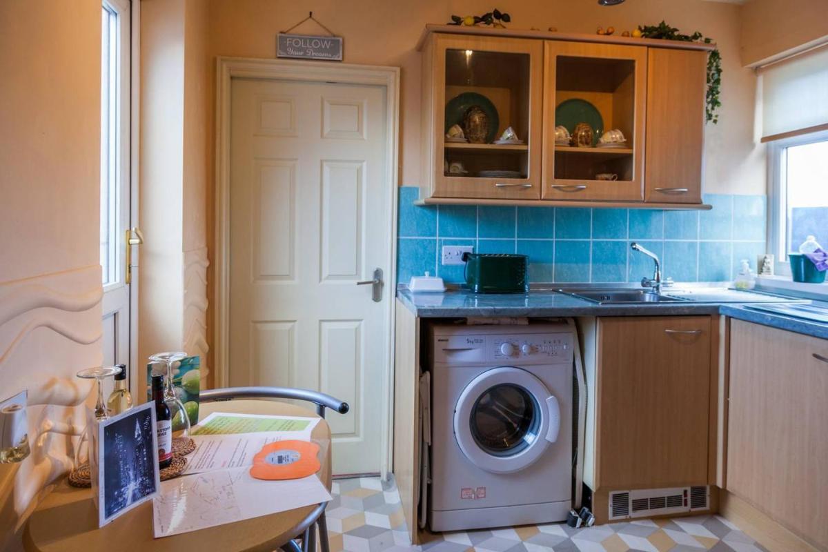 1 Bed Guisborough Option of Twin Sofabed - Extra - Housity