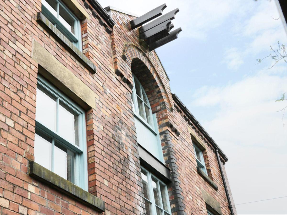 Warehouse Apartments 1Bed Sleeps 2 Pets Welcome - Housity