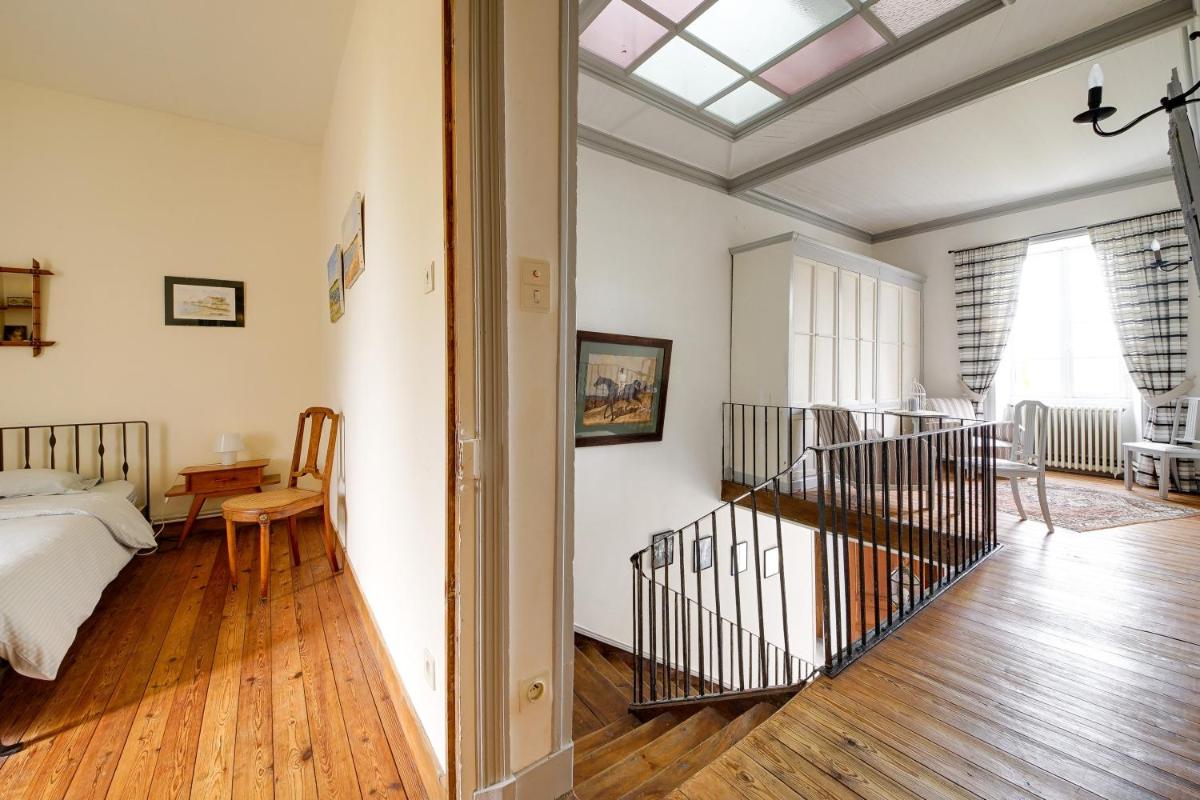 Maison de charme a Julienne + grand jardin - Housity
