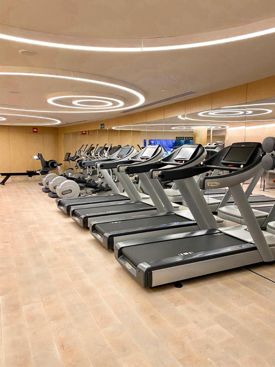Gimnasio o instalaciones de fitness de Four Seasons Hotel Madrid