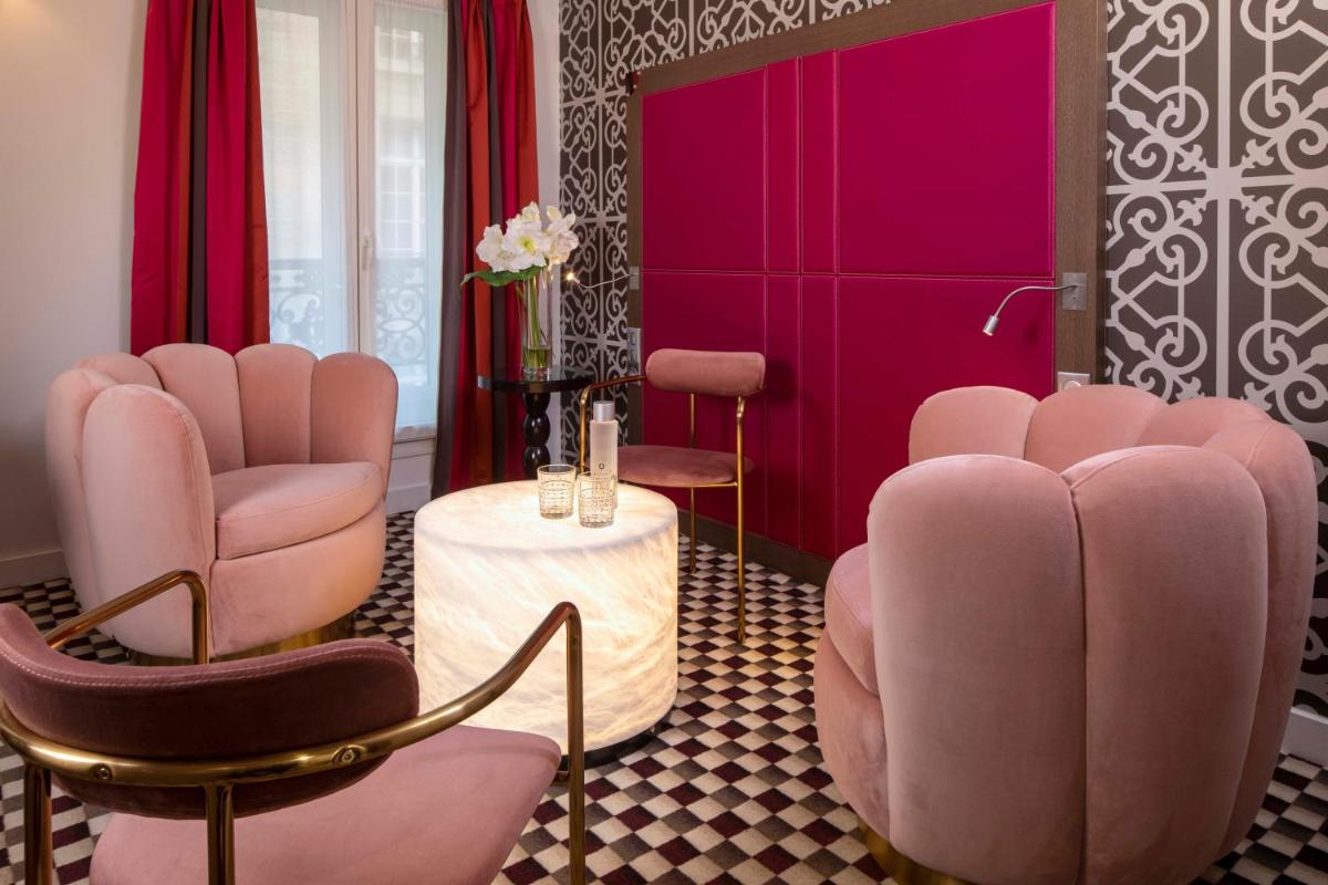 Coin salon dans l'établissement Hotel Phileas Lazare & Spa - Opera