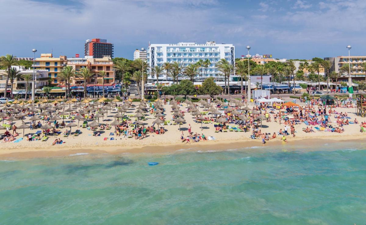 Playa de o cerca de este hotel