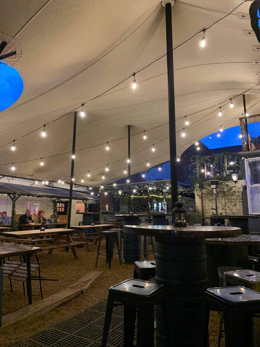 Watergate YARD - Hizvo