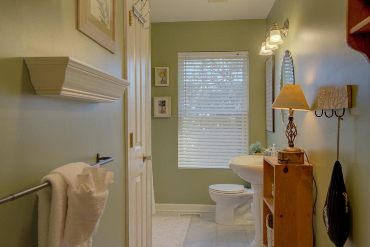 The Haven - Charming Tryon house - A haven from everyday life - Housity
