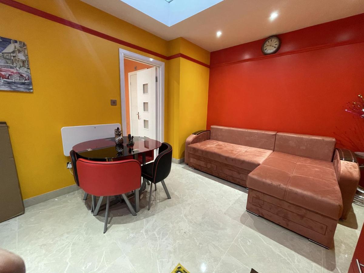 Modern Garden House - Housity