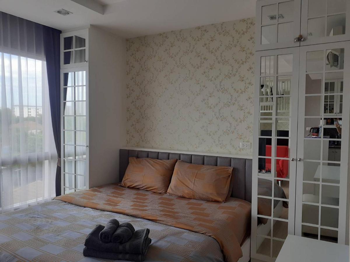 Cozy near beach 200m with toproof pool at Patio Bangsaen - Housity