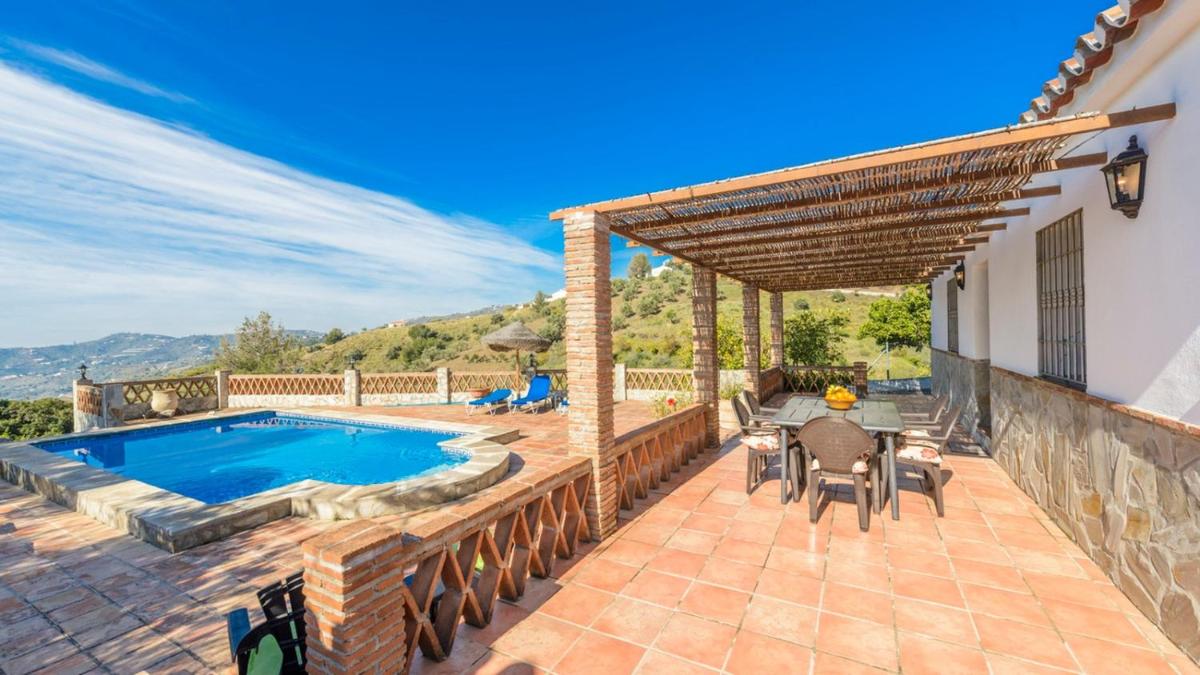 Villa La Monticana Frigiliana by Ruralidays - Housity