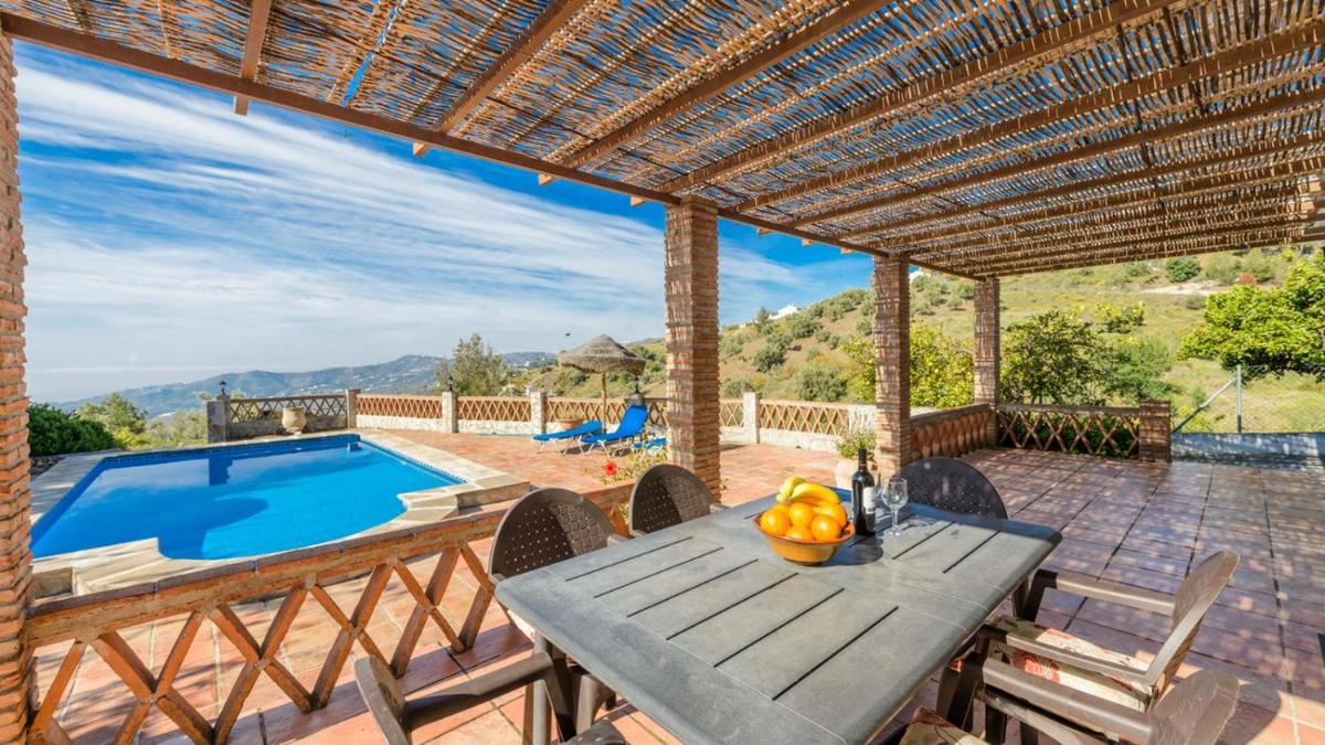 Villa La Monticana Frigiliana by Ruralidays - Housity