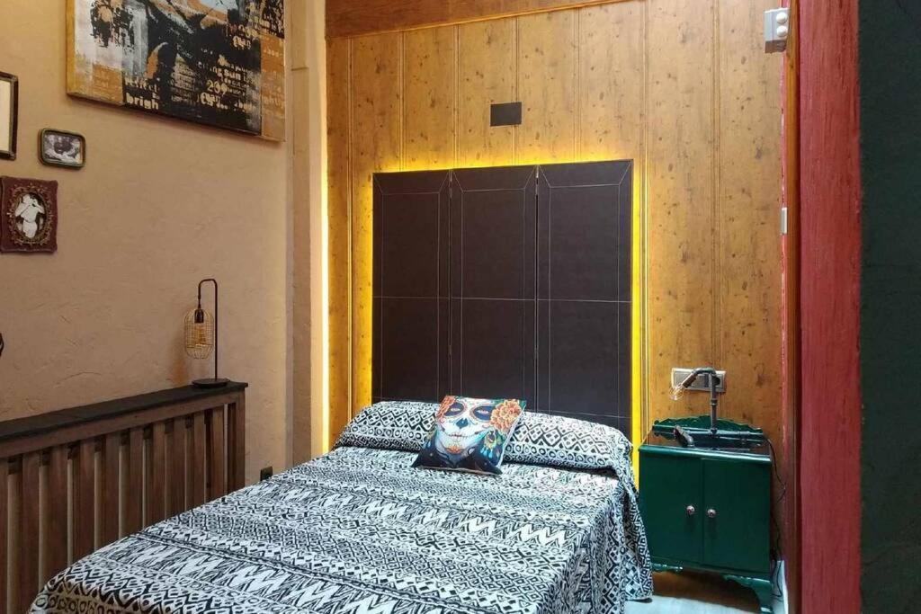 LOFT-BUHARDILLA INDUSTRIAL, junto a la Plaza Mayor, by My Home in Salamanca - Housity
