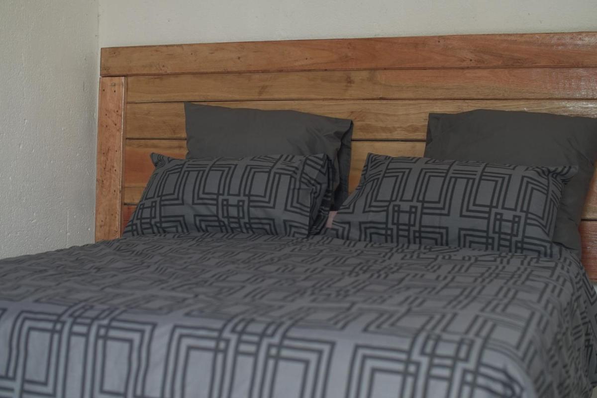 Mbumba Overnight Accommodation - Housity