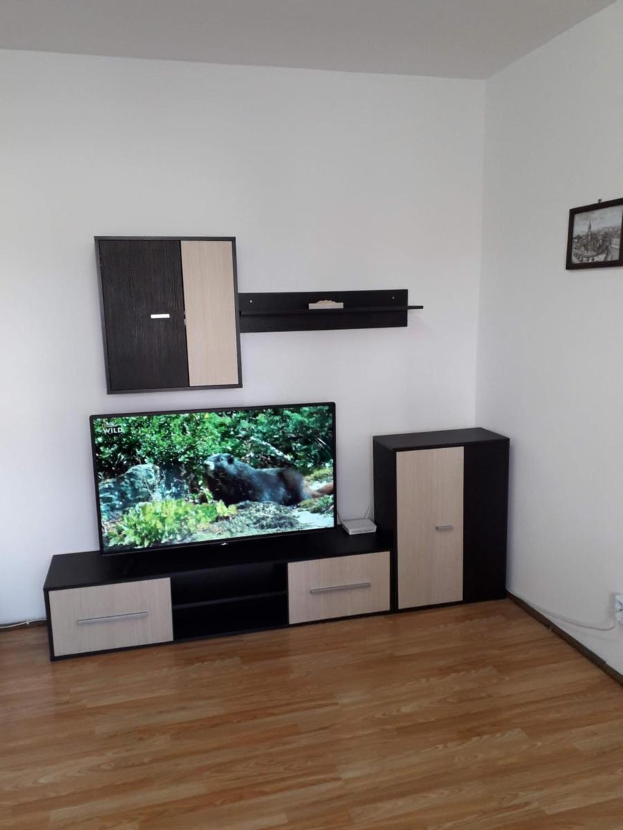 Aldine comfort : entire apartment with 2 bedrooms - Housity
