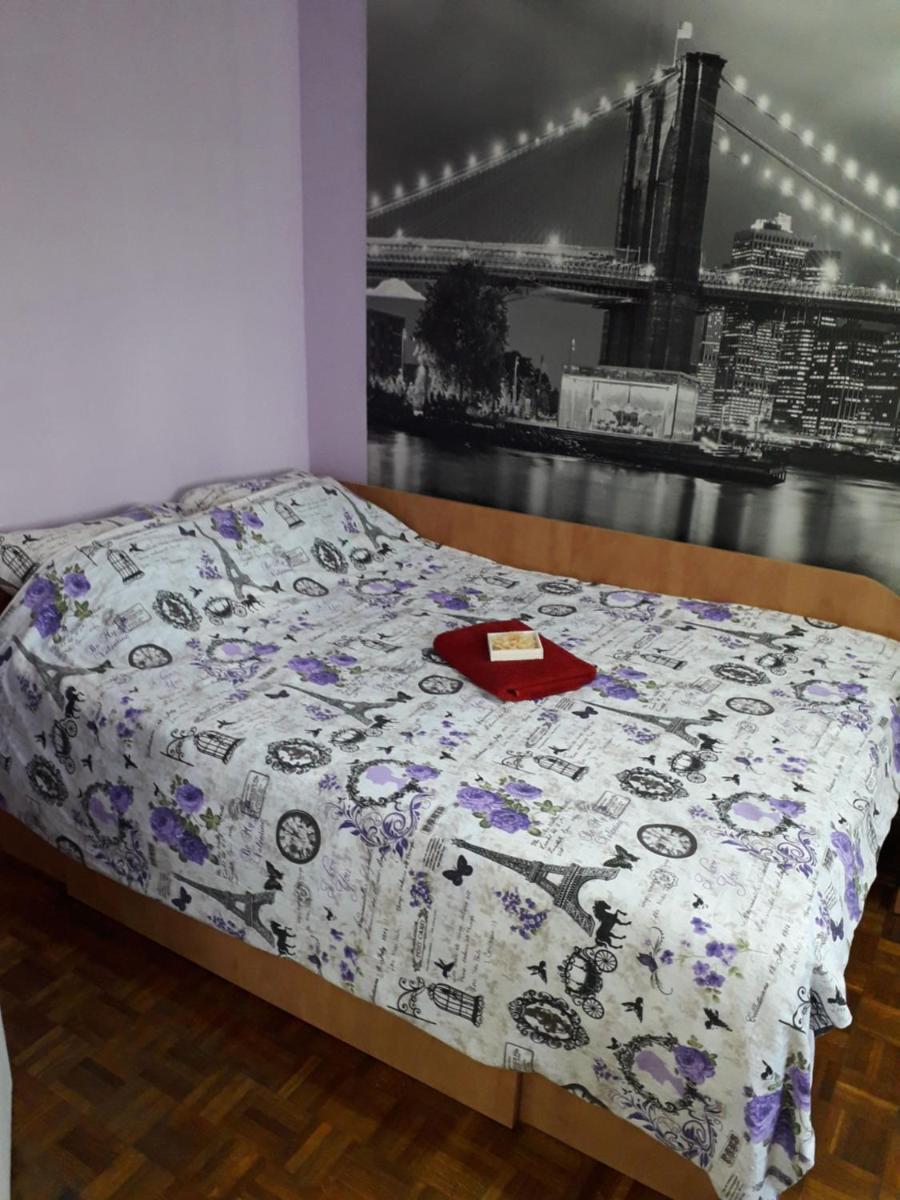 Aldine comfort : entire apartment with 2 bedrooms - Housity