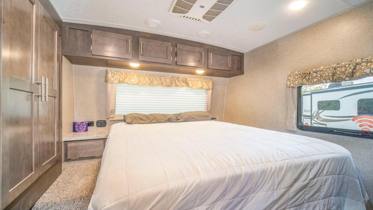 Outdoor Experience II Glamping Setup OK33 - Housity