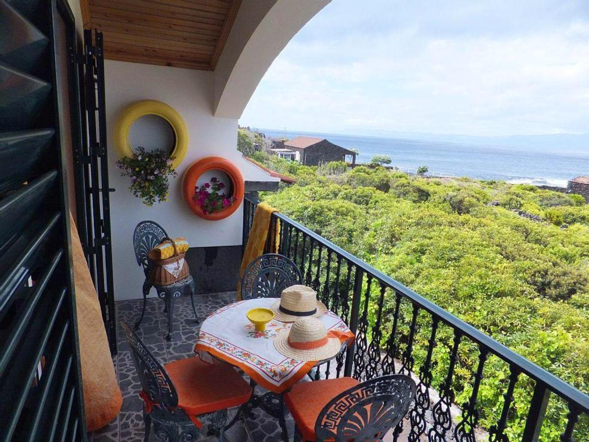 3 bedrooms house with sea view enclosed garden and wifi at Prainha 4 km away from the beach - Housity
