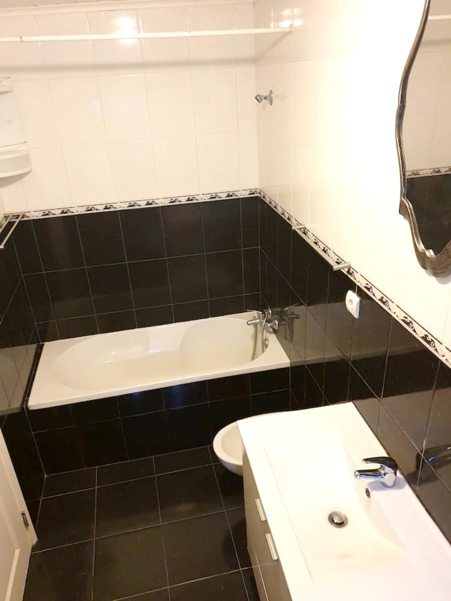 3 bedrooms house at Ponta Delgada 250 m away from the beach with furnished terrace and wifi - Housity