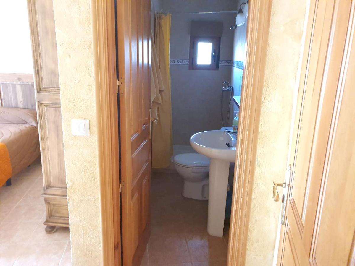 5 bedrooms house with furnished terrace at Navaluenga - Housity