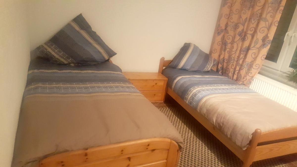 Suitetrails - 3 bedrooms appartement with enclosed garden and wifi at Ramstein Miesenbach