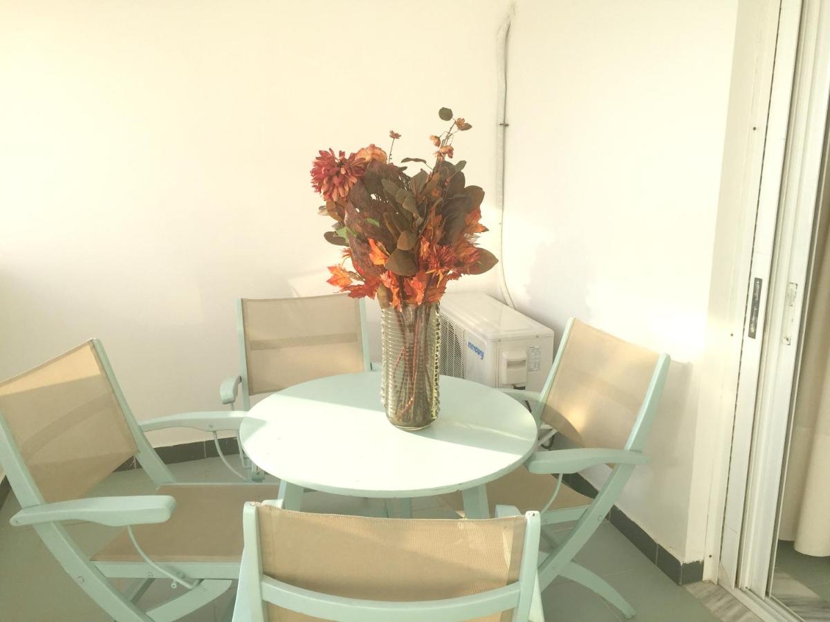Chic seaside apartment in Akrogiali - 60 sqm - Sea view - Housity