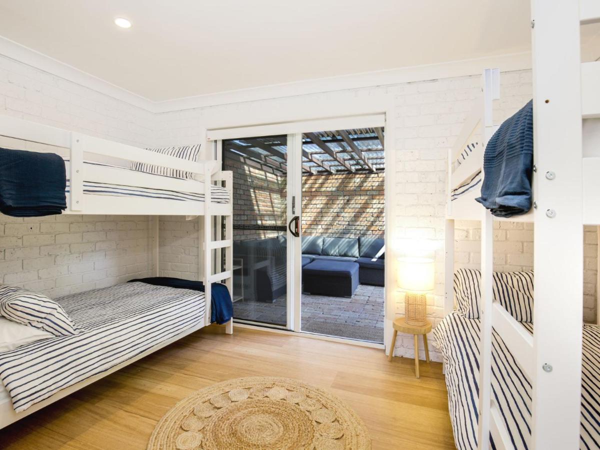Anacapri - Pet Friendly - Opposite Beach - Fireplace - Housity