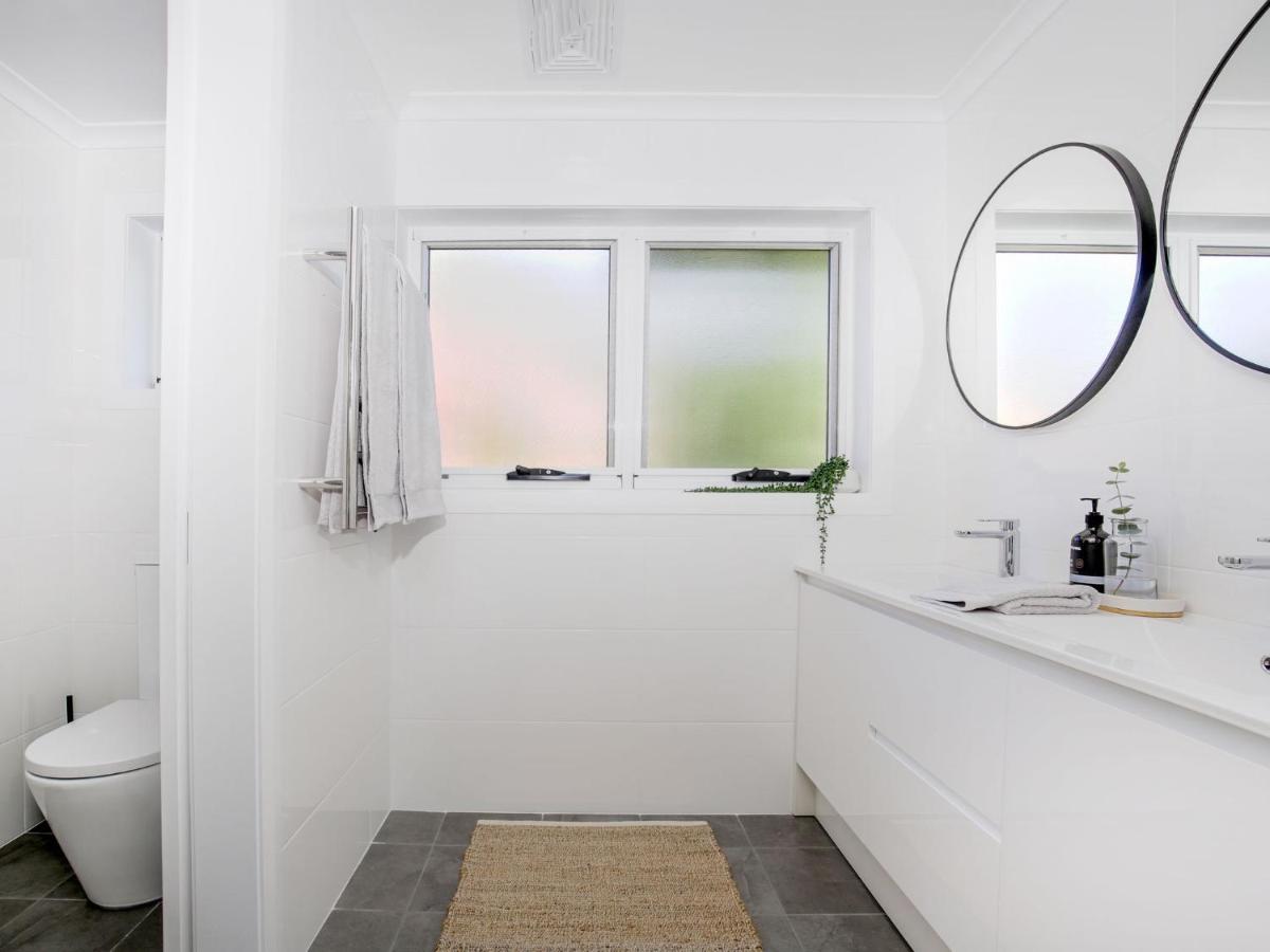 Anacapri - Pet Friendly - Opposite Beach - Fireplace - Housity