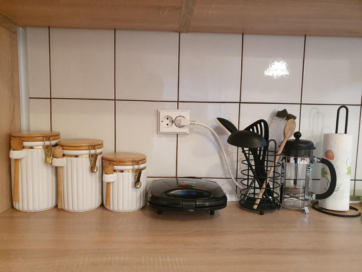 Apartma Cerknica - Housity