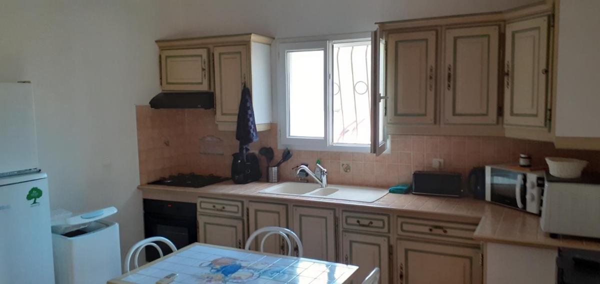 Maisonnette au pied de la garrigue - Housity