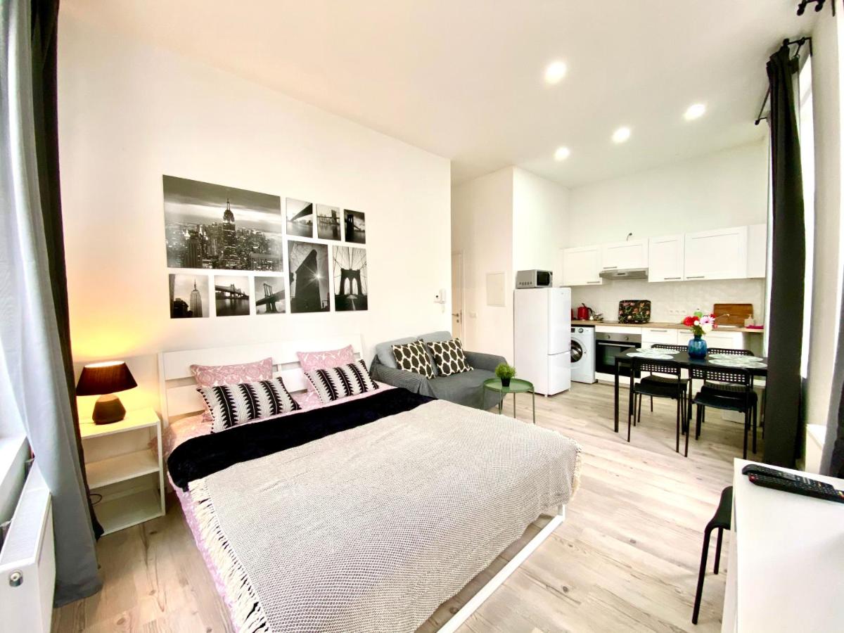 BONJOUR Apartments Сentre 3 - Housity
