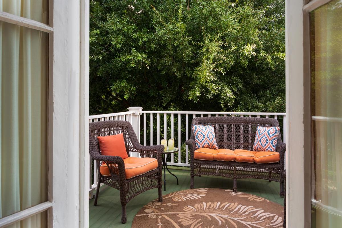Azalea Inn and Villas - Housity
