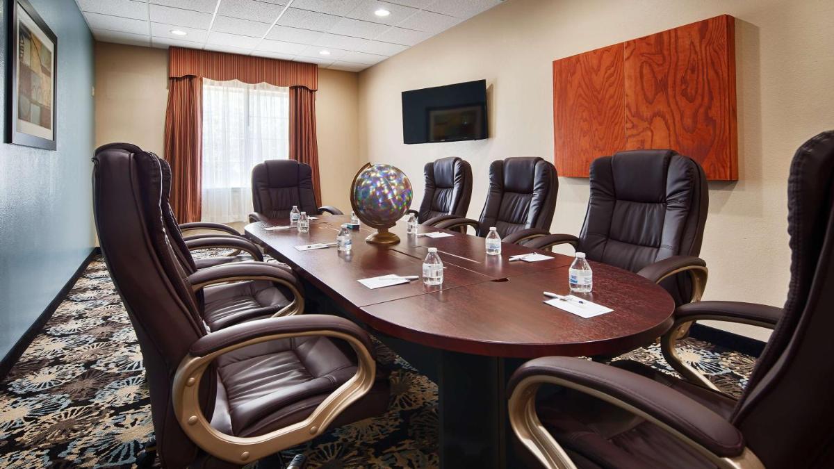 Best Western Plus Monahans Inn and Suites - Housity