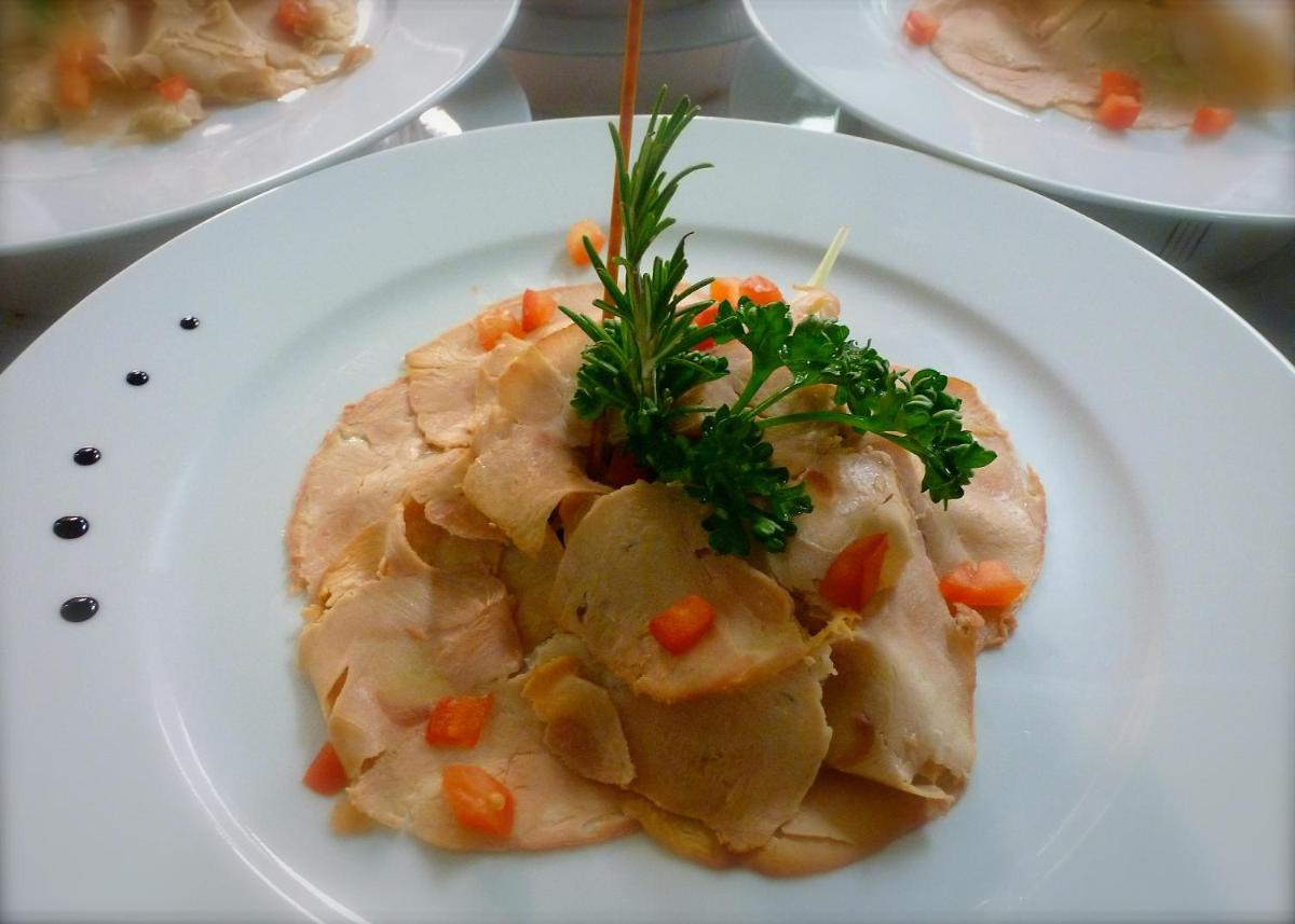 Hotel Mirella e Ristorante Bar Don Bacco - Housity
