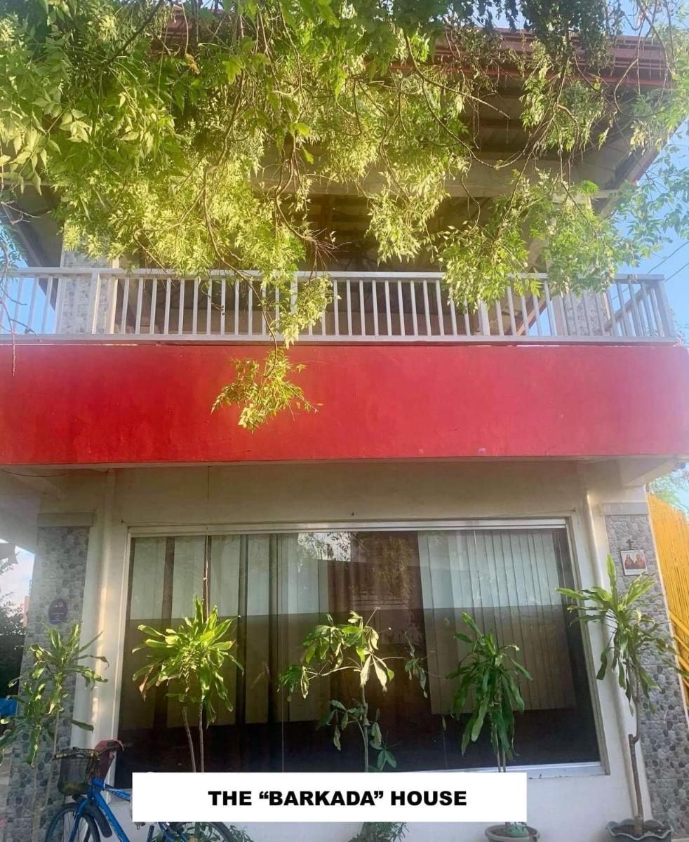 Perlies Inn Tanay Barkada House - Housity